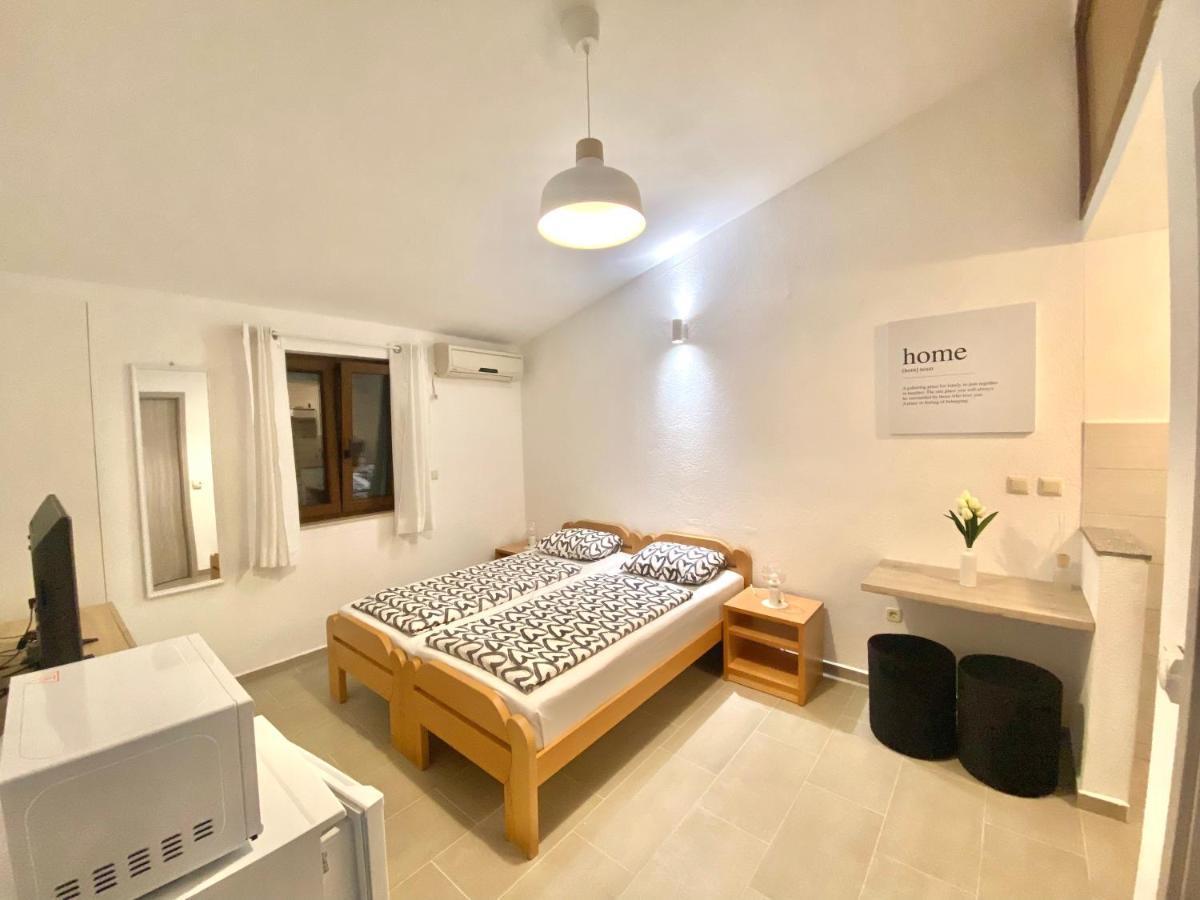 Ela I Gabi Apartment Omisalj Luaran gambar