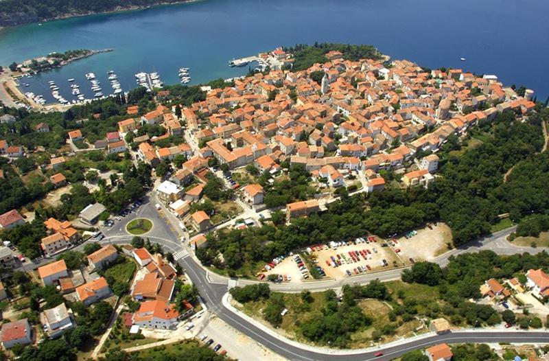 Ela I Gabi Apartment Omisalj Luaran gambar