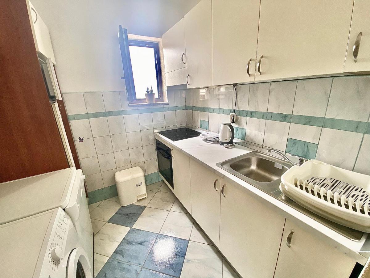 Ela I Gabi Apartment Omisalj Luaran gambar