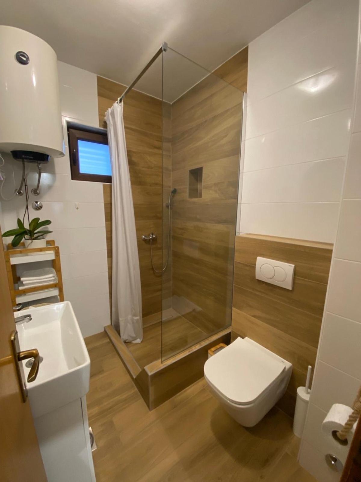 Ela I Gabi Apartment Omisalj Luaran gambar