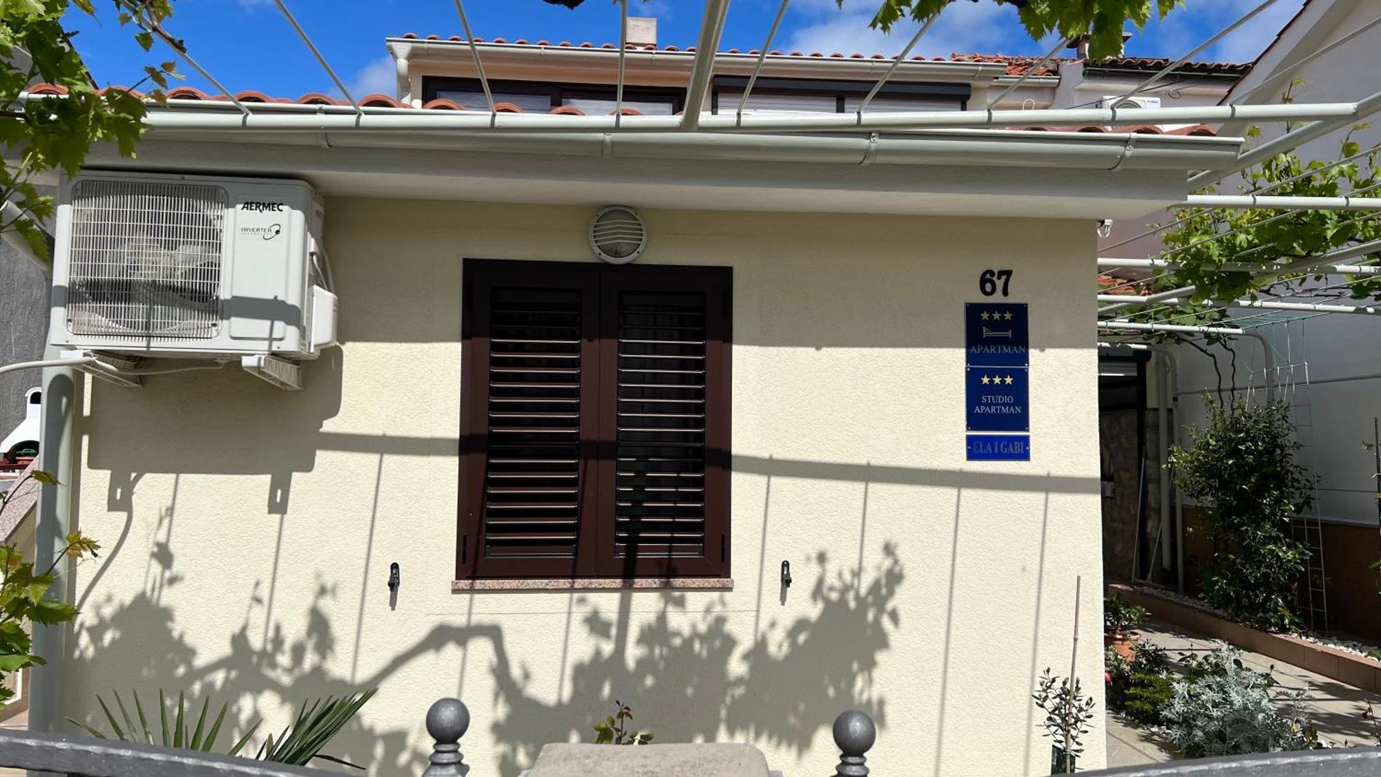 Ela I Gabi Apartment Omisalj Luaran gambar